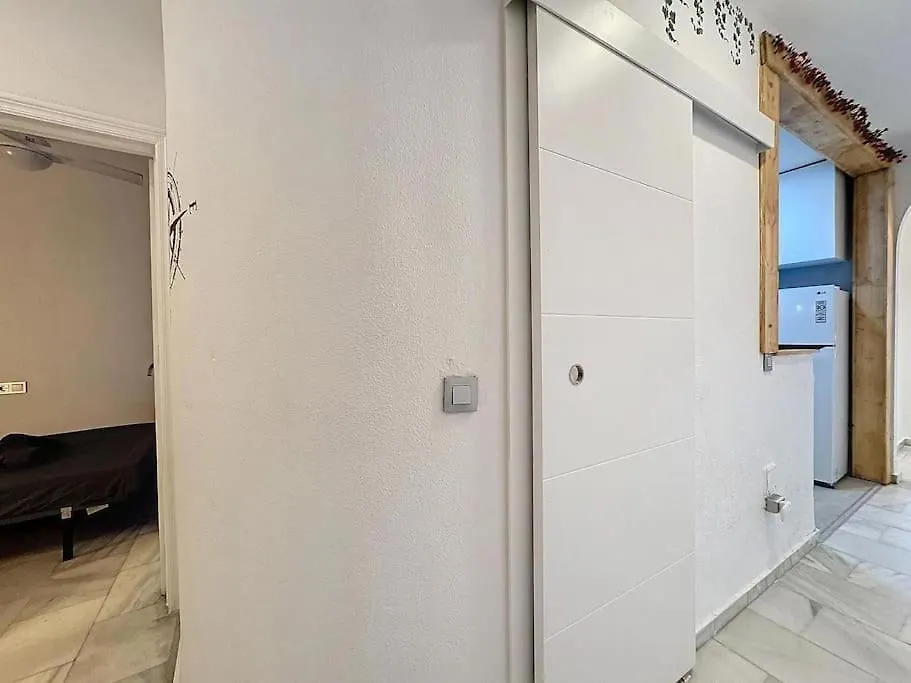Urban Oasis Apartment 埃斯特波纳
