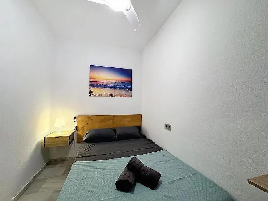 Urban Oasis Apartment 埃斯特波纳 0*,  西班牙