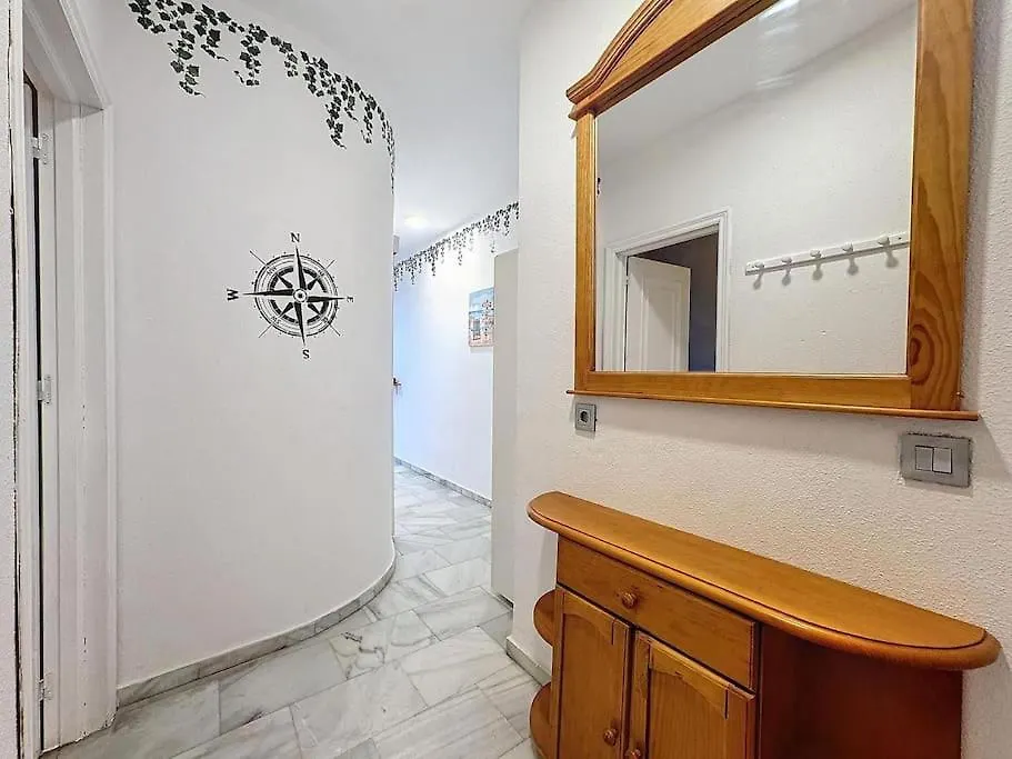 Urban Oasis Apartment 埃斯特波纳